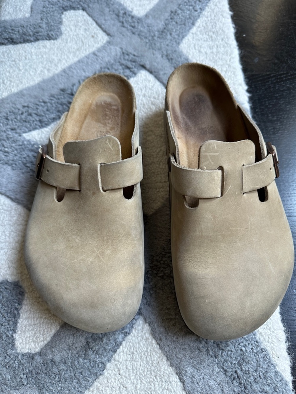 Birkenstock Suede Clog in Beige